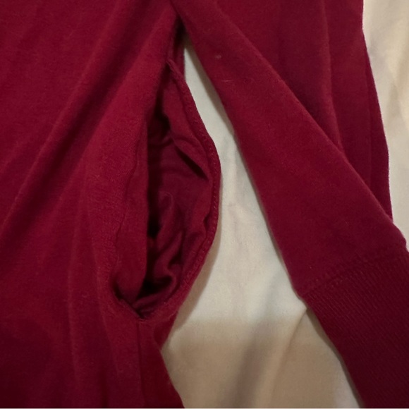 Wine colored turtle neck sweater - Picture 3 of 4